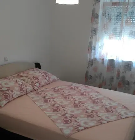 Apartment Roto *