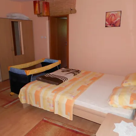 Roto Apartment Petrčane