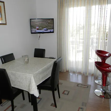 Apartment Roto *
